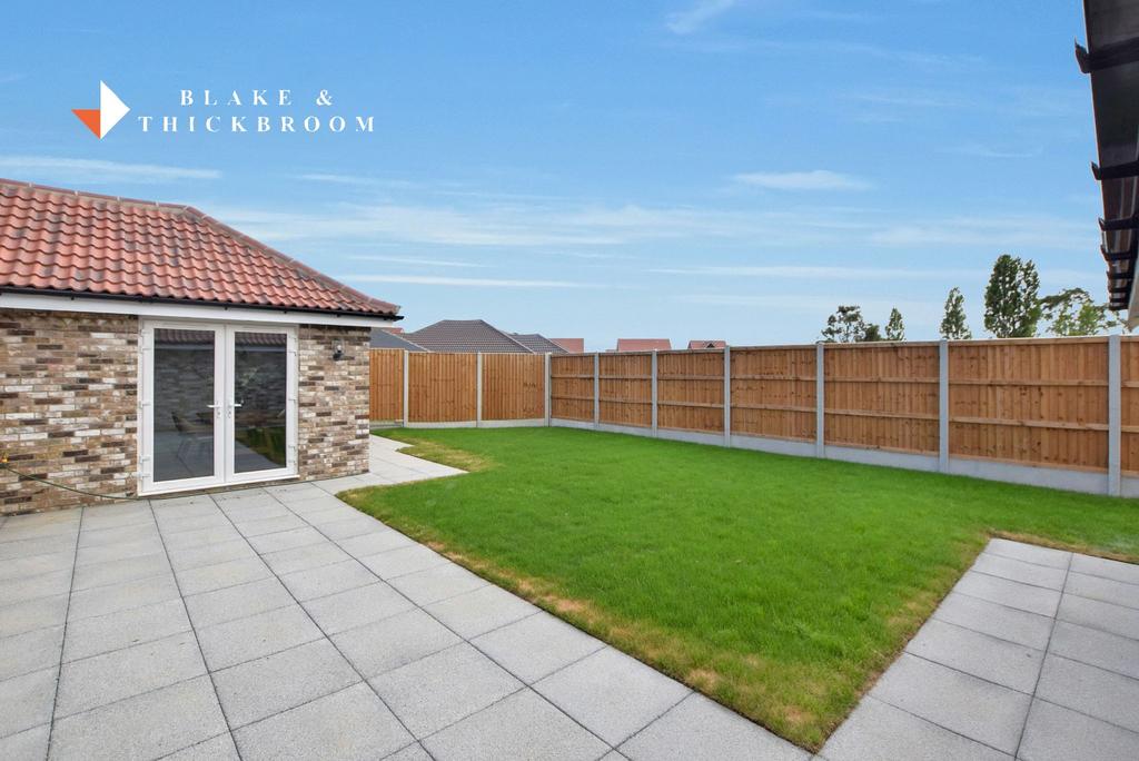 Single detached garage