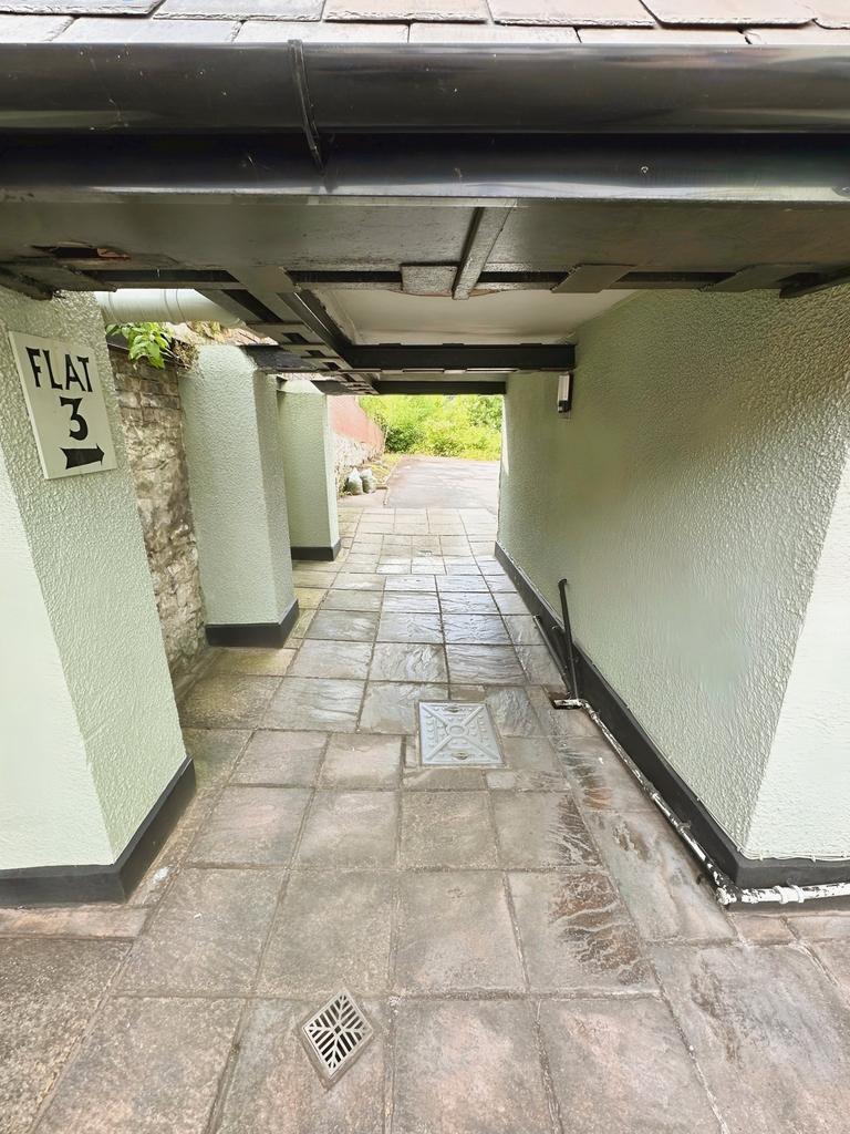Bfb18e0e-walkway