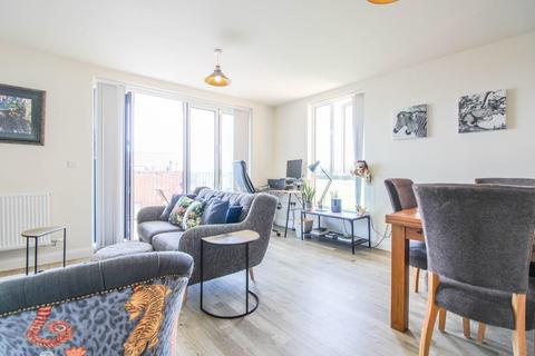 2 bedroom apartment for sale, Renard Way, Trumpington, Cambridge