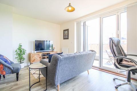 2 bedroom apartment for sale, Renard Way, Trumpington, Cambridge