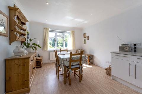 6 Manor Close, Sparkford, Yeovil, BA22 7JZ