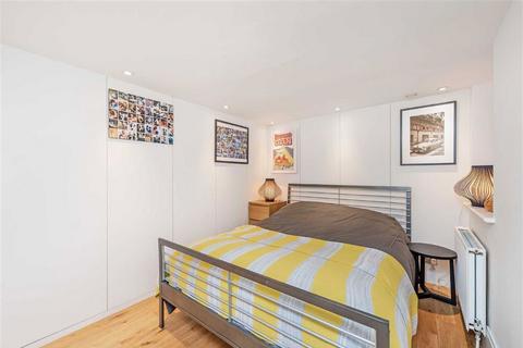 undefined, Eccleston Square, London SW1V