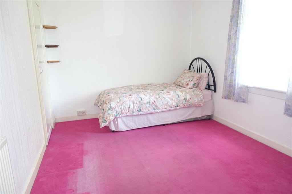 Bedroom 2.JPG