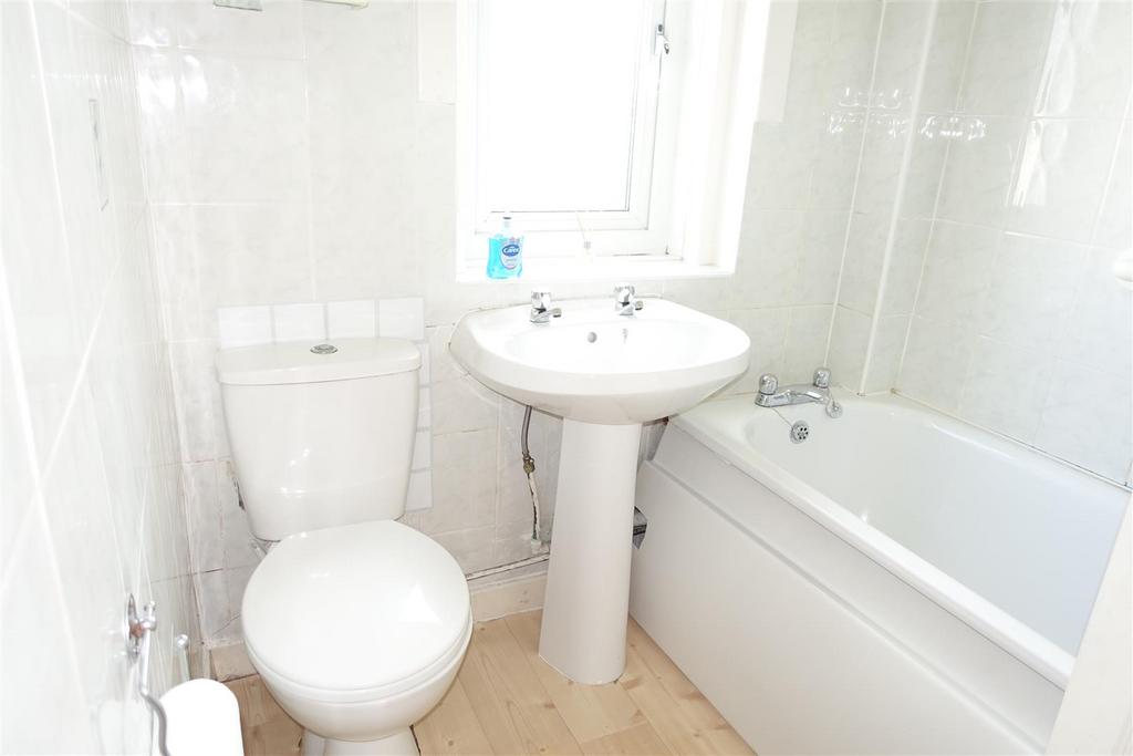 Bathroom.JPG