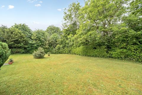 21 Furrows Place, Caterham, CR3 5EH