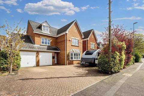 5 bedroom detached house for sale, Norlands Lane, Widnes WA8