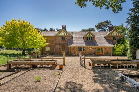 4 bedroom detached house for sale, Chester Road, Oakmere, Cheshire