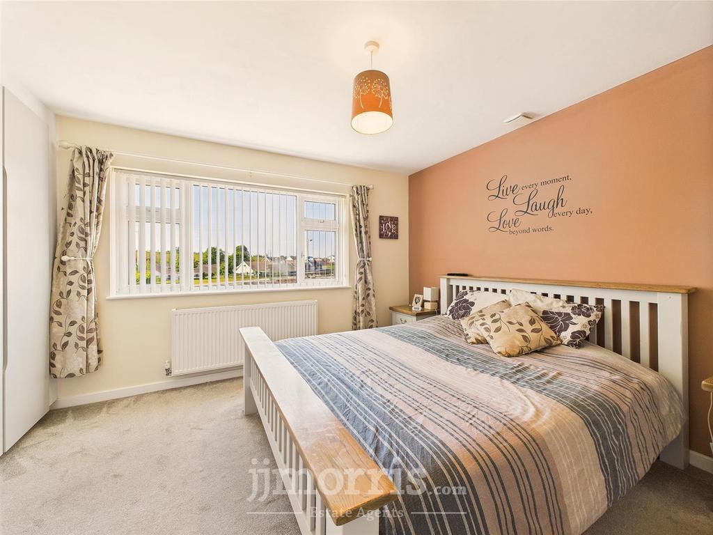 CAM05297 G0-PR0048-STILL019.jpg