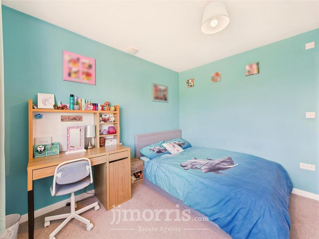 CAM05297 G0-PR0048-STILL024.jpg