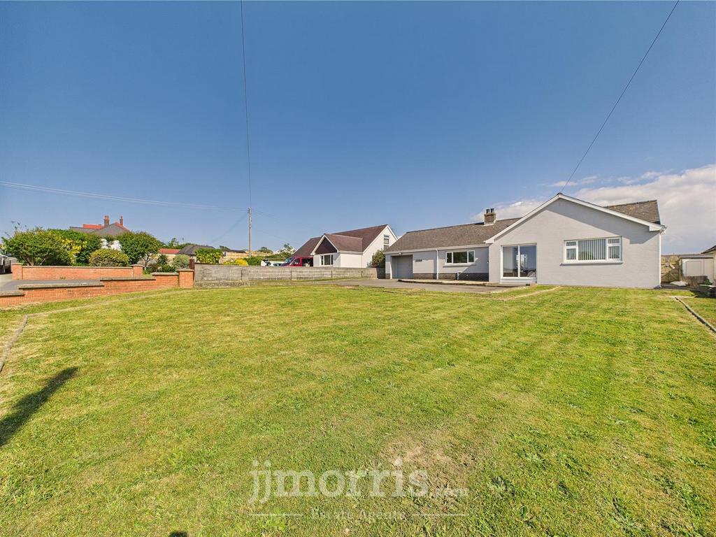 CAM05297 G0-PR0048-STILL037.jpg