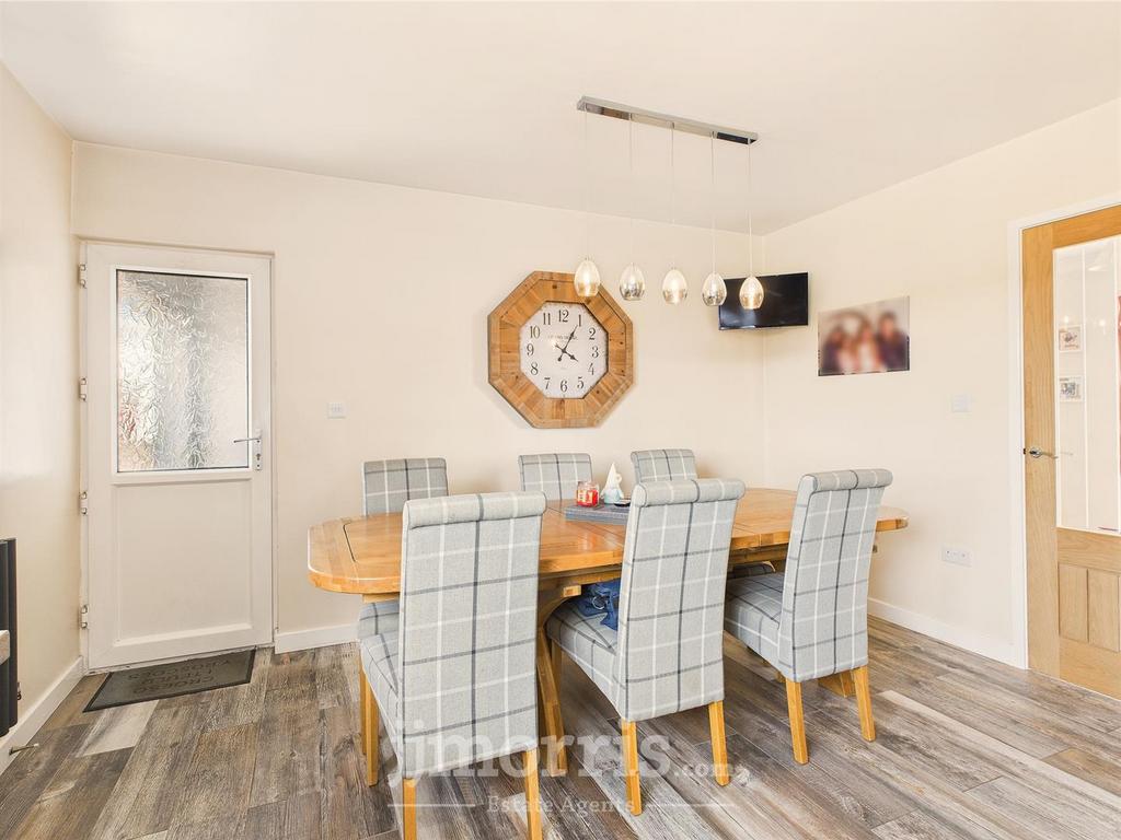 CAM05297 G0-PR0048-STILL002.jpg