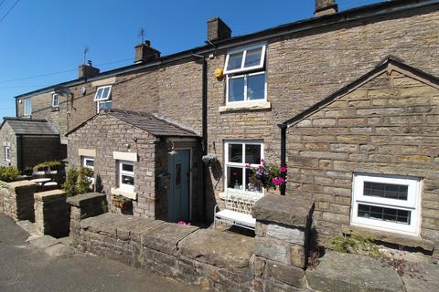 Moor End Road, Mellor