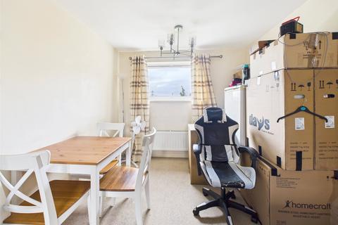 undefined, Longhorn Avenue, Gloucester, Gloucestershire, GL1