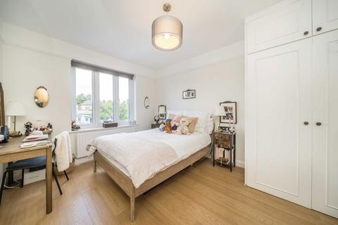 4 bedroom house for sale, Victor Road, Teddington TW11