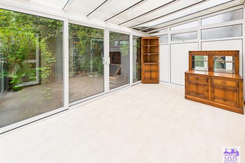 57 Pepper Hill, Northfleet, Gravesend, DA11 8EN