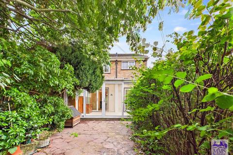 57 Pepper Hill, Northfleet, Gravesend, DA11 8EN