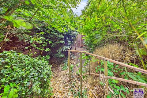 57 Pepper Hill, Northfleet, Gravesend, DA11 8EN