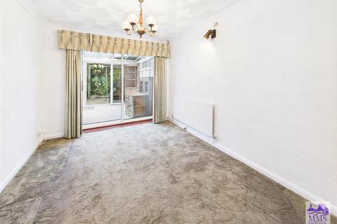 57 Pepper Hill, Northfleet, Gravesend, DA11 8EN