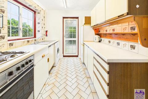 57 Pepper Hill, Northfleet, Gravesend, DA11 8EN