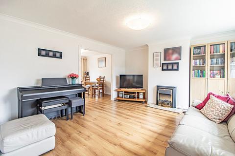 26 Beaumaris Close, Tonteg, Pontypridd, CF38 1HA