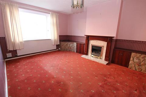 3 bedroom semi-detached house for sale, Moores Close, Bugbrooke