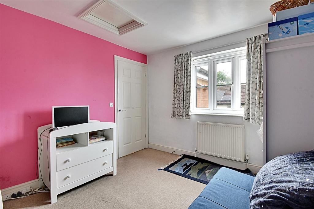 Bedroom 2 1.jpg
