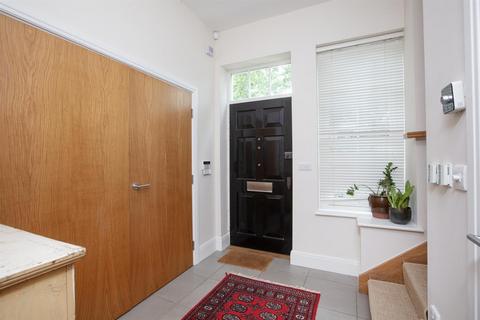 37 Grove Lane, London, SE5 8SP