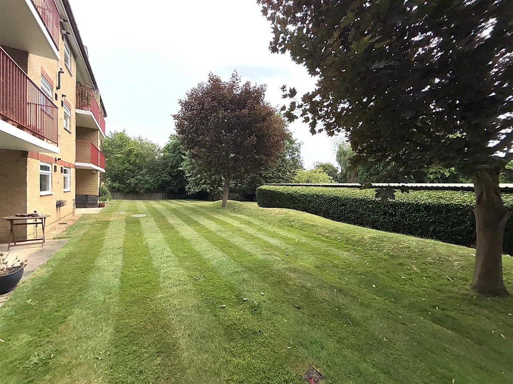 COMMUNAL GROUNDS, GARAGE &amp; PARKING