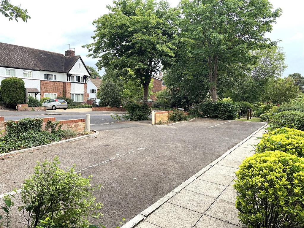 COMMUNAL GROUNDS, GARAGE &amp; PARKING