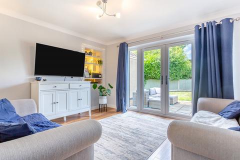 1 Crossway, Rogiet, Caldicot, NP26 3SH