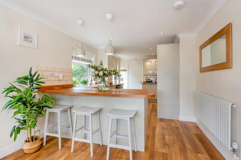 1 Crossway, Rogiet, Caldicot, NP26 3SH