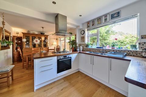 49 School Road, Charlton Kings, Cheltenham, GL53 8BL
