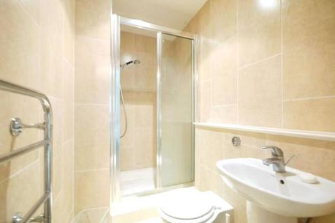 2 bedroom flat for sale, Cavalier House, Ealing Broadway, London, W5