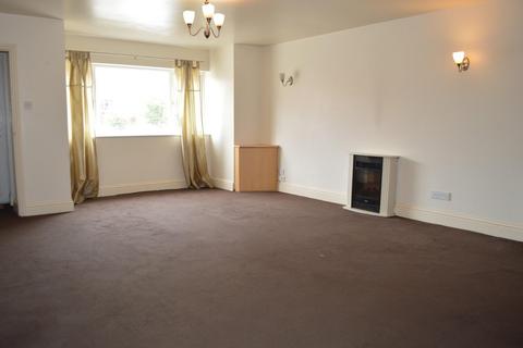 2 bedroom flat to rent, Poulton Road, Fleetwood FY7