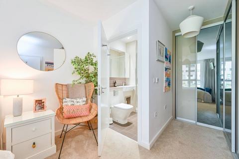 5 Whelan Road, Acton, London, W3 8UG