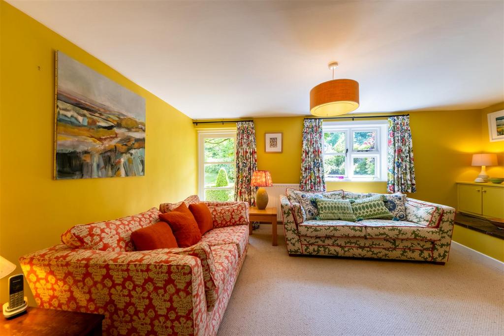 Broadway Farmhouse-0034.jpg