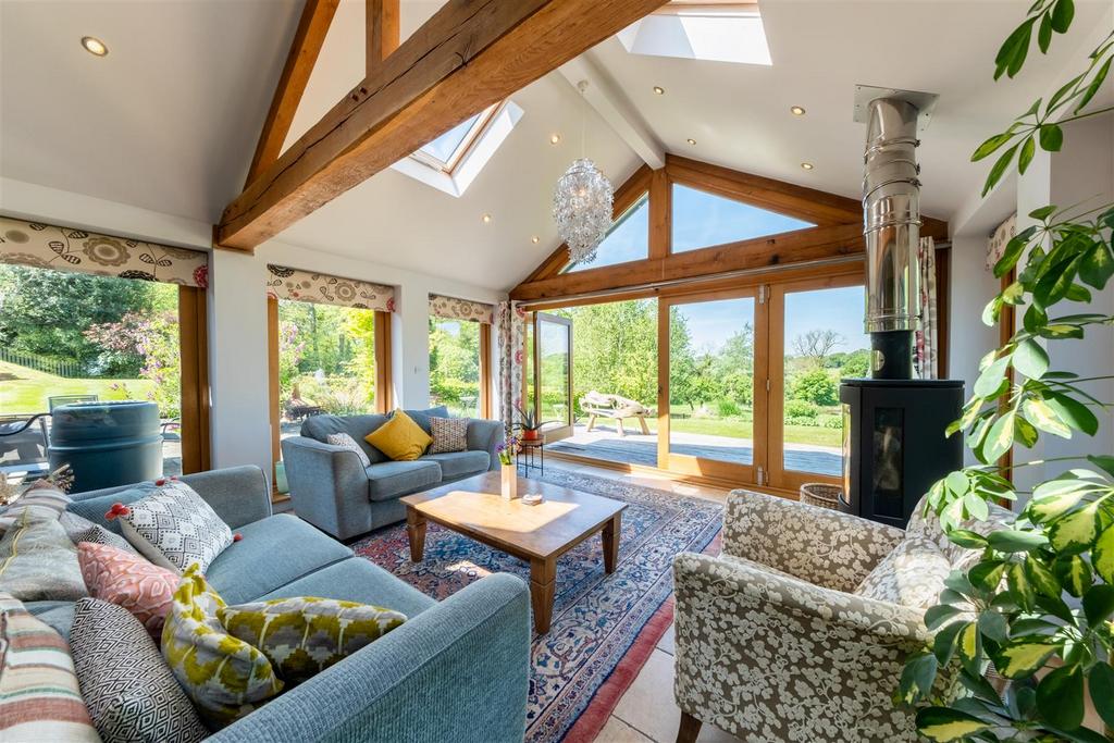 Broadway Farmhouse-0020.jpg