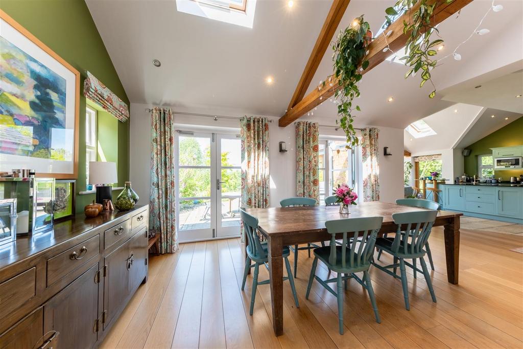 Broadway Farmhouse-0014.jpg