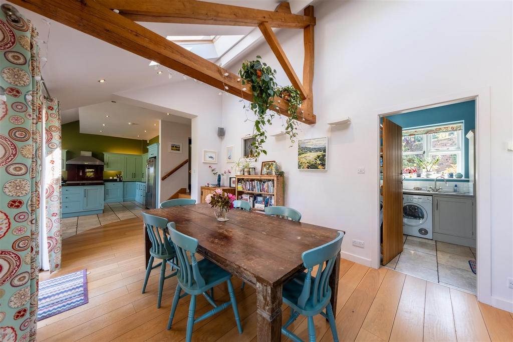 Broadway Farmhouse-0015.jpg