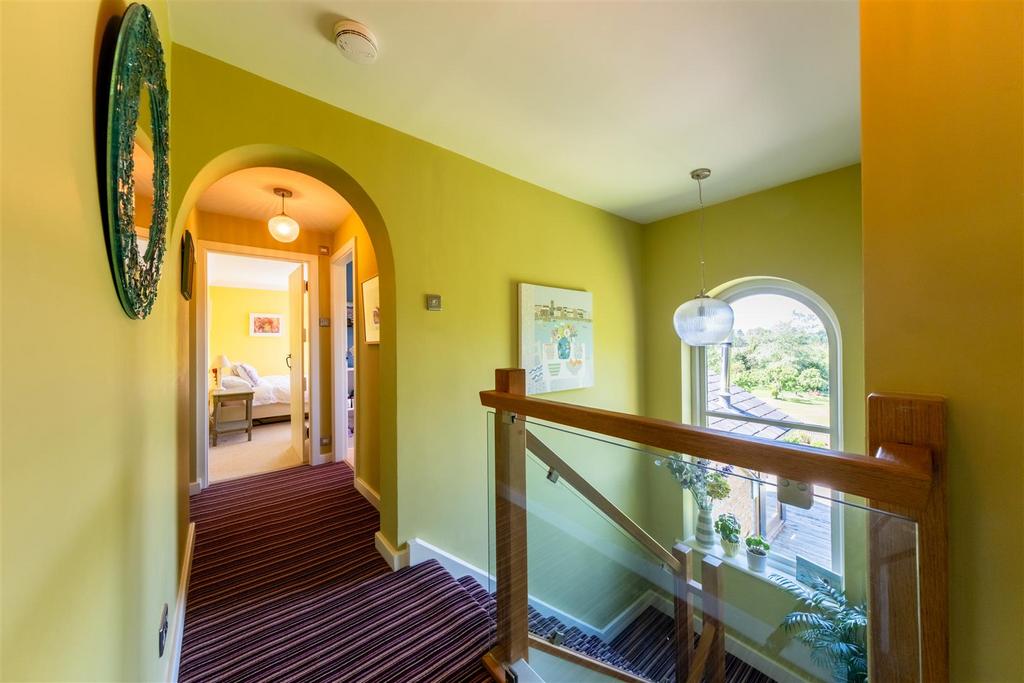 Broadway Farmhouse-0078.jpg