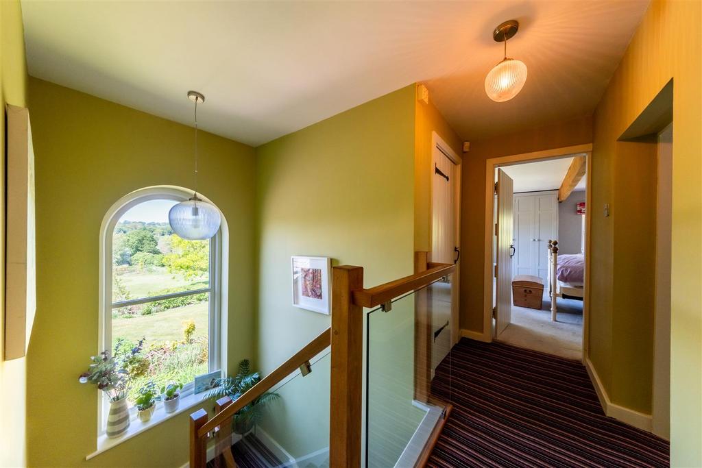 Broadway Farmhouse-0077.jpg