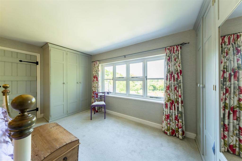 Broadway Farmhouse-0059.jpg