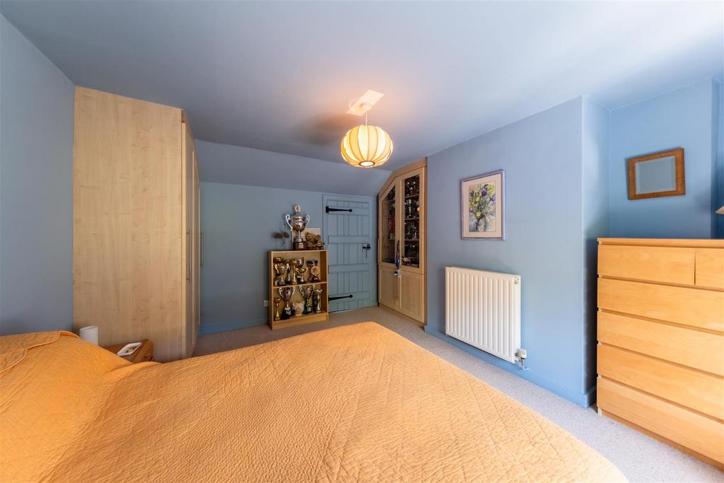 Broadway Farmhouse-0066.jpg