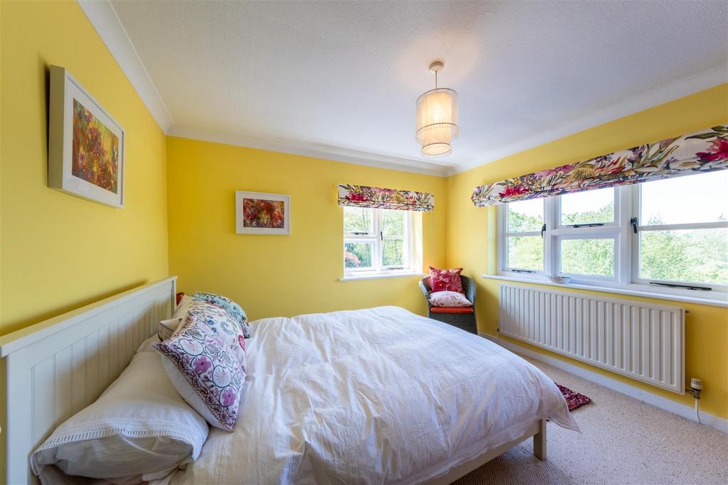 Broadway Farmhouse-0073.jpg