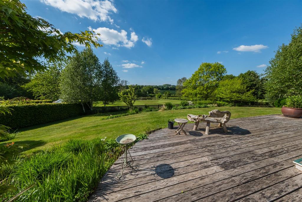 Broadway Farmhouse-00135.jpg