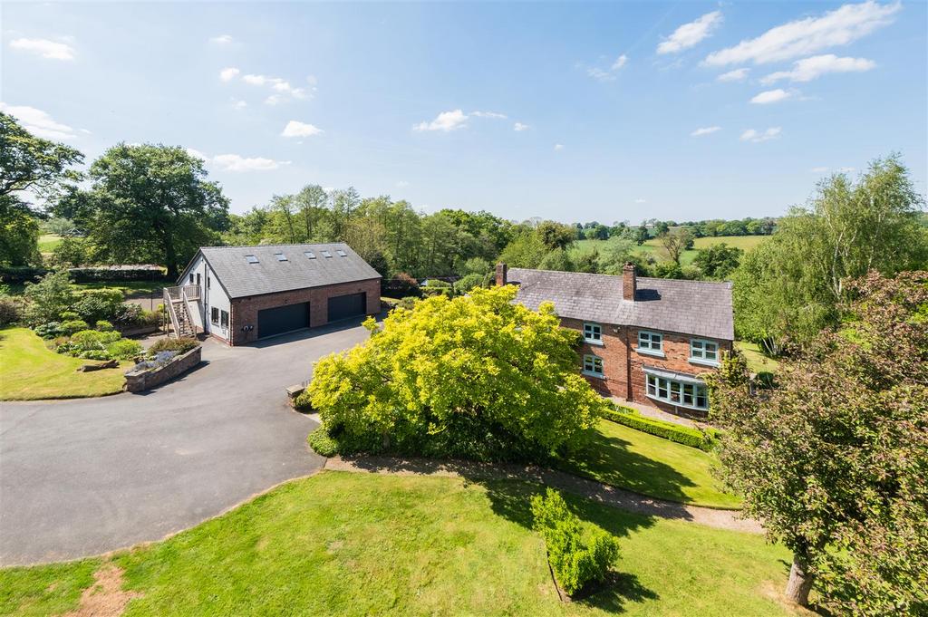 Broadway Farmhouse-00116.jpg