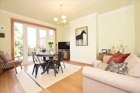 25 Crofthead Street, Strathaven, ML10 6BB