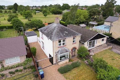 3 bedroom detached house for sale, Rampton Road, Willingham, CB24