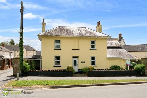 3 bedroom cottage for sale