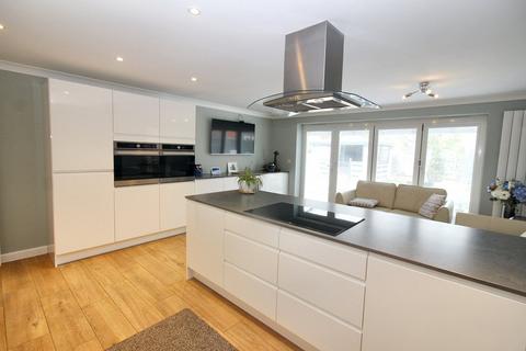 5 Faraday Corner, Shefford, SG17 5ZG